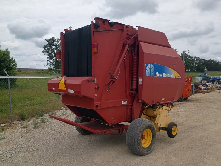 new-holland-br7070-image-5