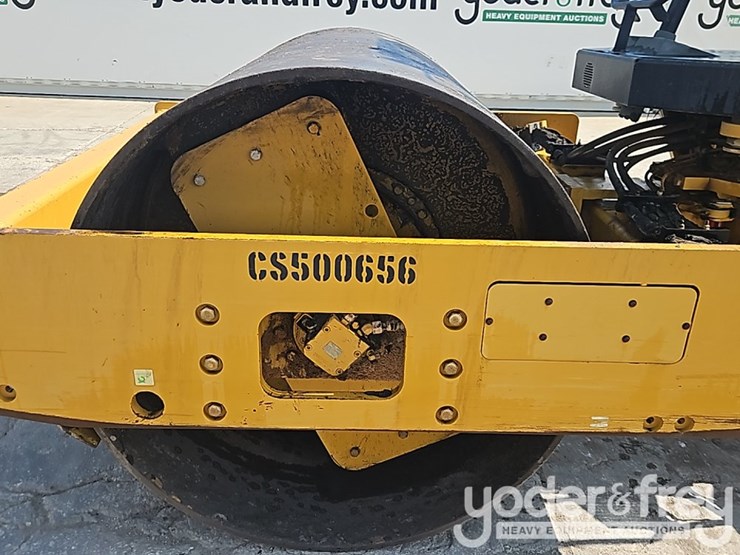 2018-caterpillar-cs54b-image-14