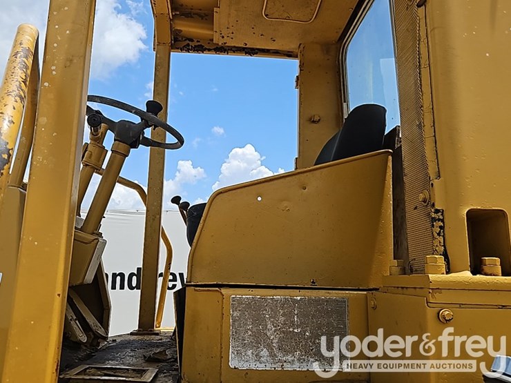 caterpillar-950-image-23