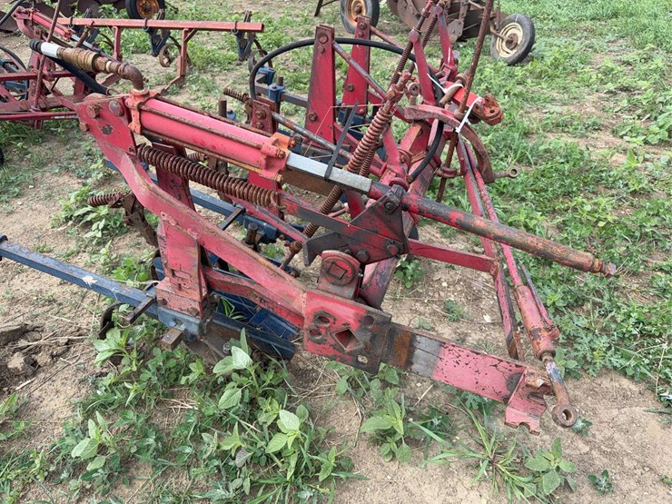 international-harvester-34-461-fast-hitch-mounted-cultivator-image-17