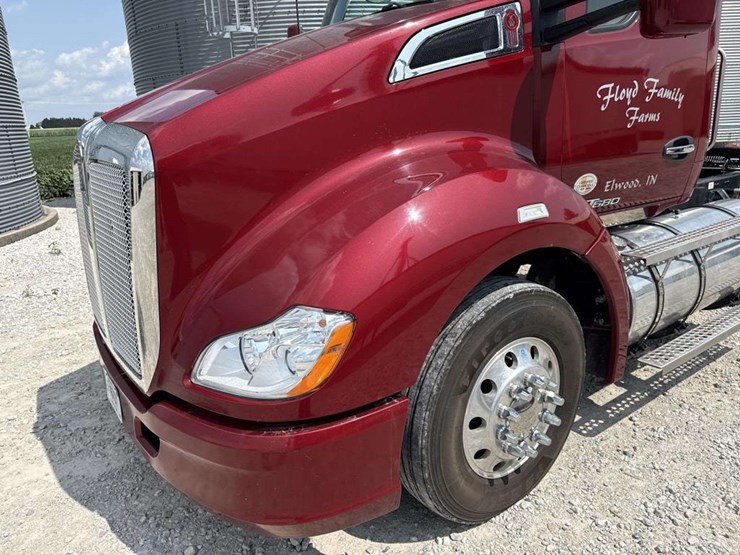 2014-kenworth-t680-image-7