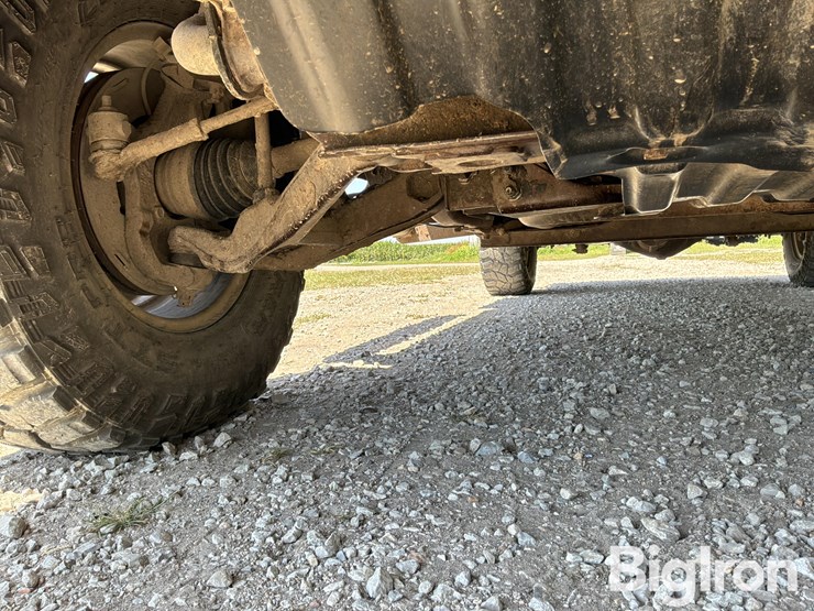 2001-chevrolet-k2500-image-17