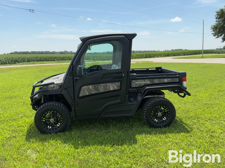 2023-john-deere-gator-image-8