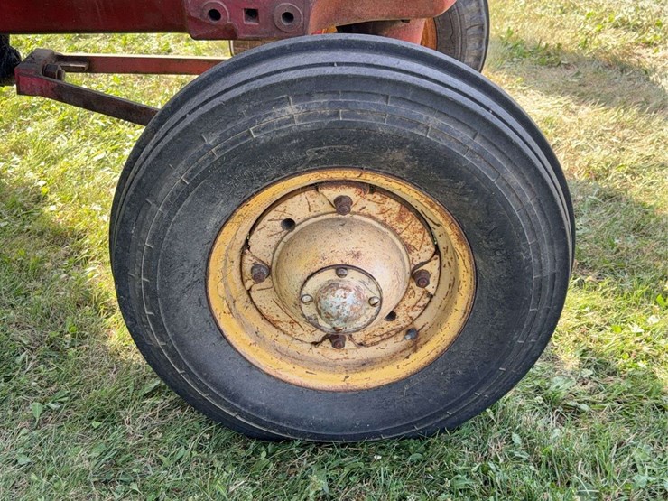 massey-ferguson-444-image-18