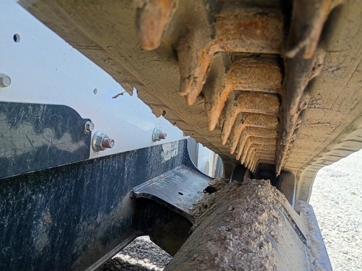 2024-bobcat-t650-image-45