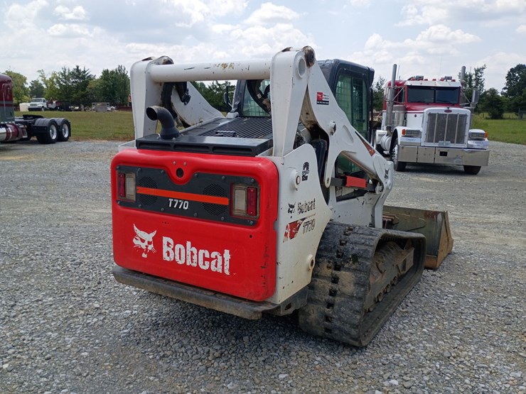 2023-bobcat-t770-image-8