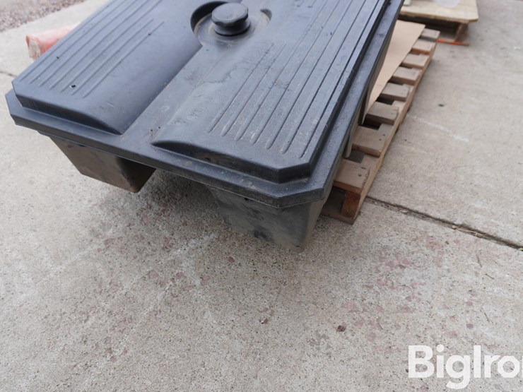 freightliner-poly-battery-box-image-7