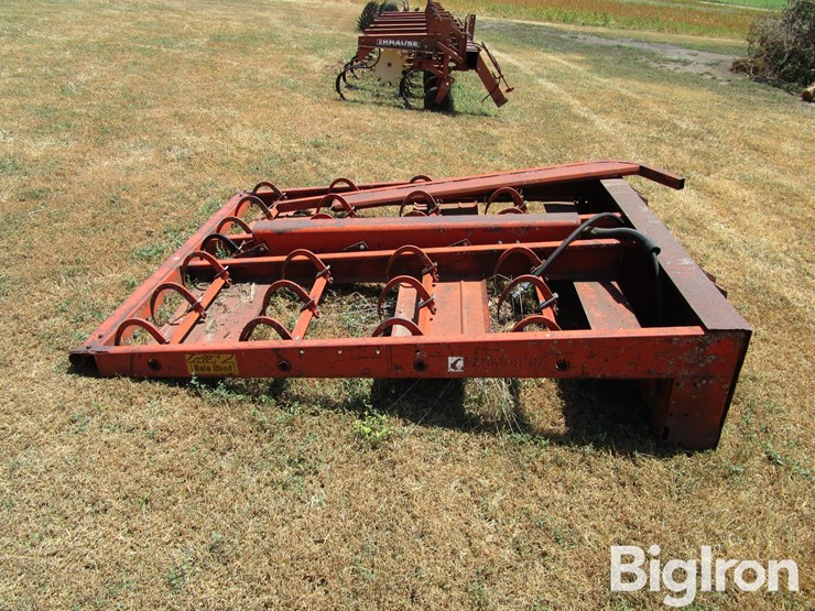 farmhand-10-bale-image-8