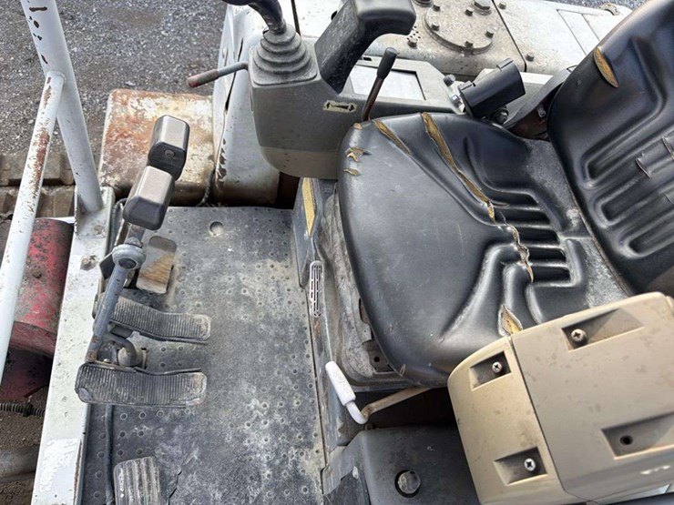 takeuchi-tb135-image-17