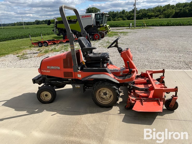 2010-kubota-f2680e-image-4