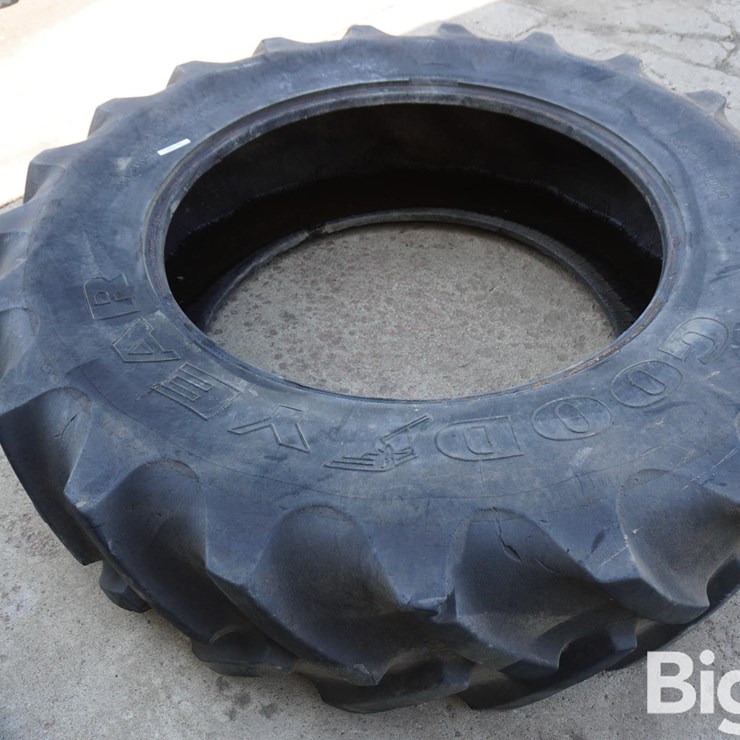 18.4R38 Tire