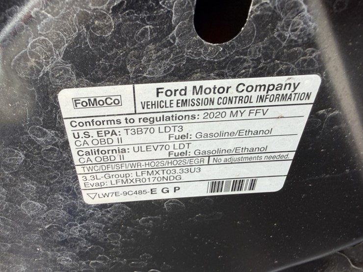 2020-ford-explorer-image-14