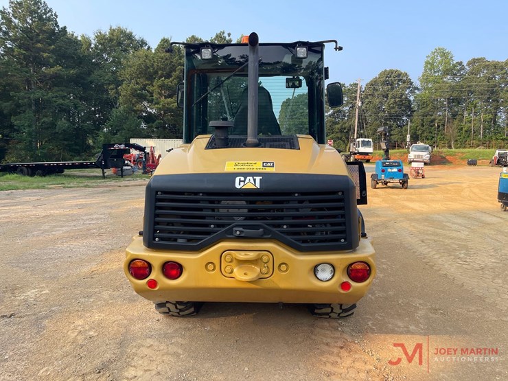 2016-caterpillar-906m-image-4