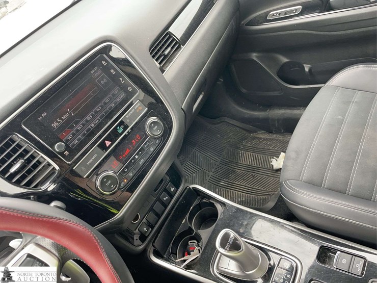 2019-mitsubishi-outlander-image-13