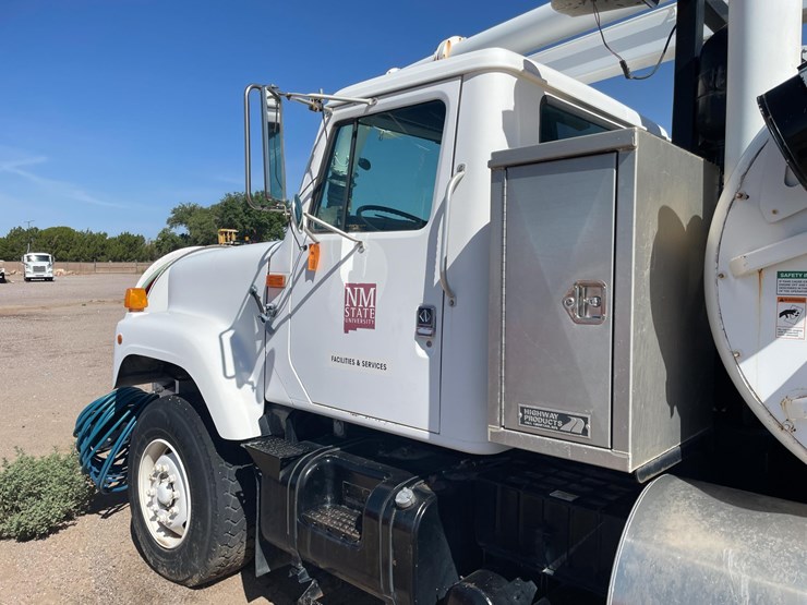 2005-vactor-2100-image-20