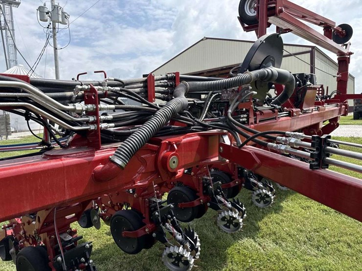 case-ih-2150-image-31
