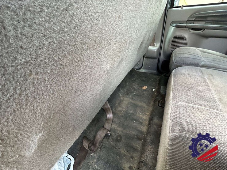 2000-ford-excursion-image-49