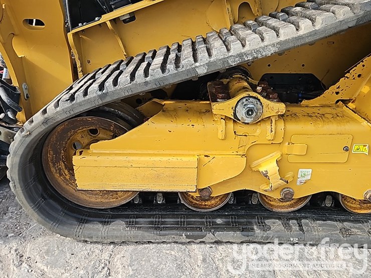 2025-caterpillar-255-image-19