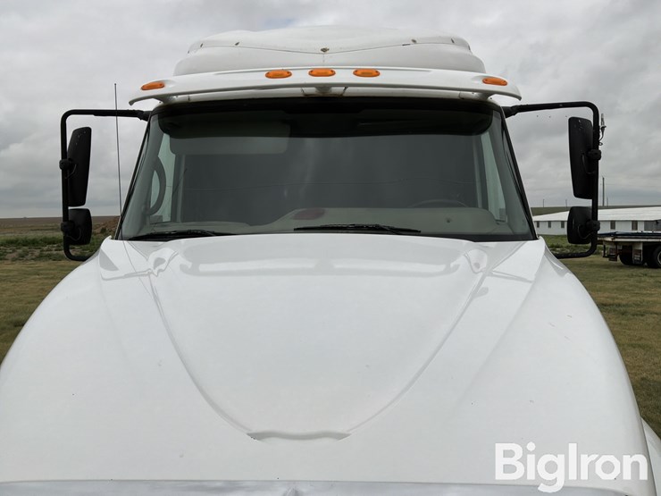 2010-international-prostar-image-11
