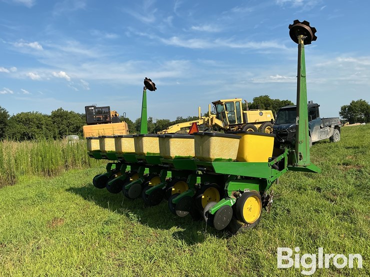 john-deere-7000-image-5