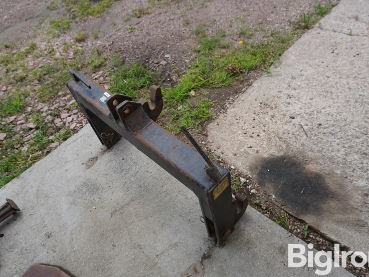 jeffers-i300-cat.-3-quick-hitch-image-5