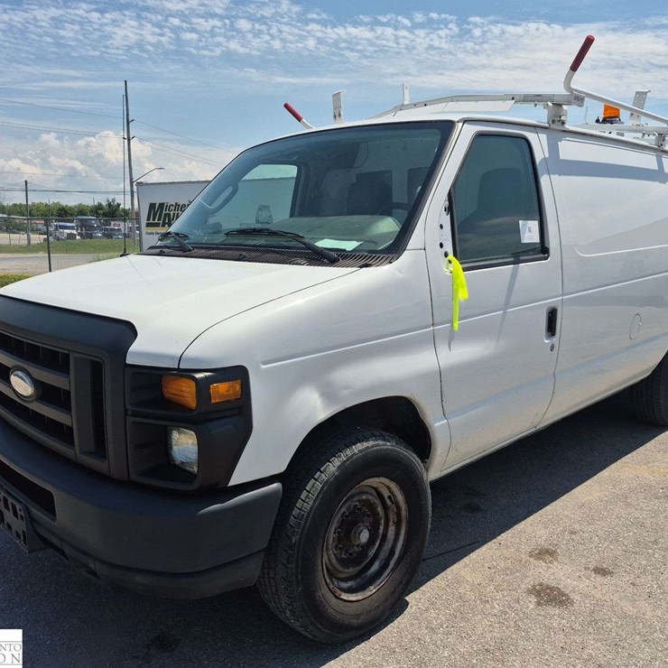 2014 FORD CARGO