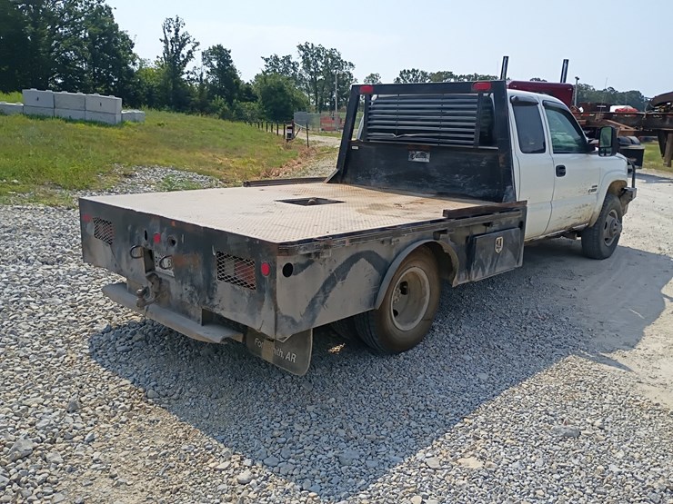 2006-chevrolet-silverado-3500-image-9