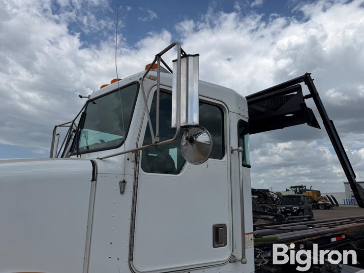 2002-kenworth-t800-image-13