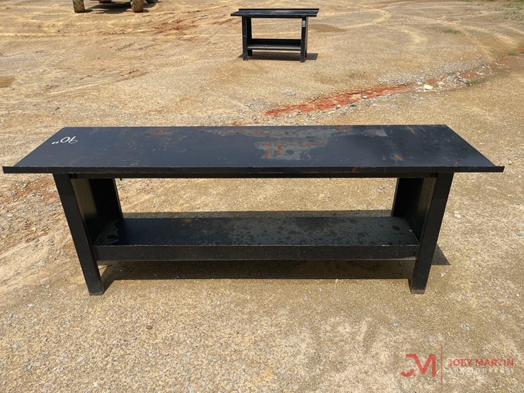 90"-shop-table-image-6