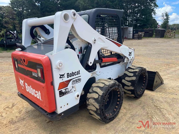 2017-bobcat-s650-skid-steer-loader-image-3