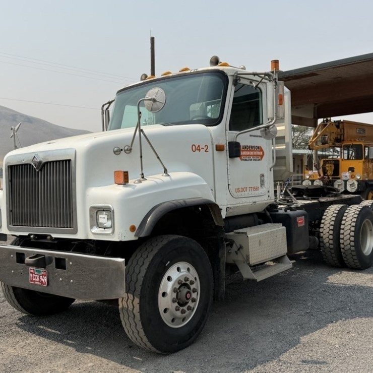 2004 International 5500i T/A Truck Tractor