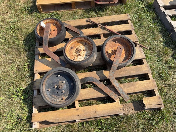 (4)-cultivator-wheels-image-1