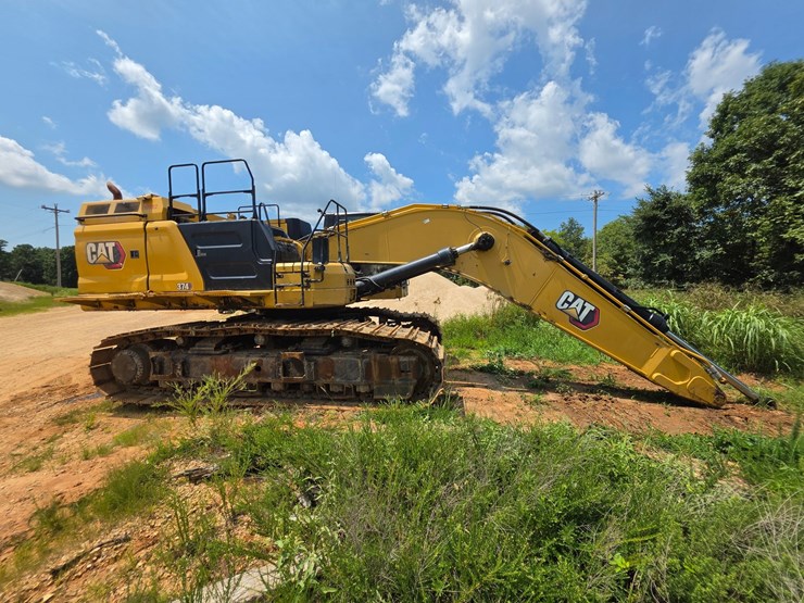 2023-caterpillar-374-image-12