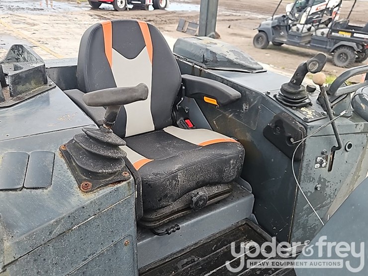 2006-deere-650j-image-27