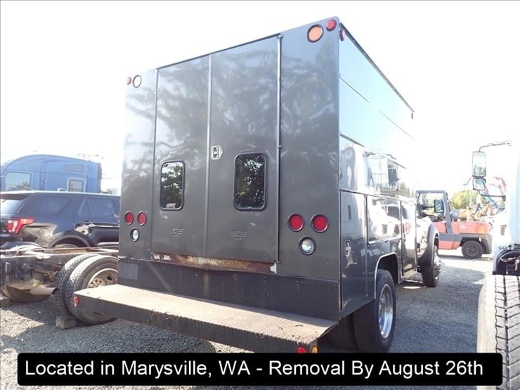 2006-ford-f550-image-9