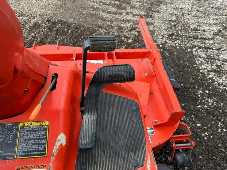 kubota-f3080-image-17