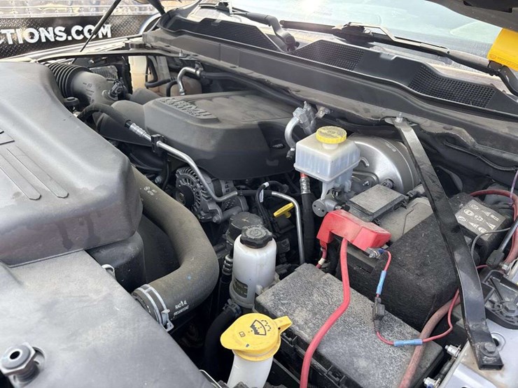 2022-dodge-3500-image-21