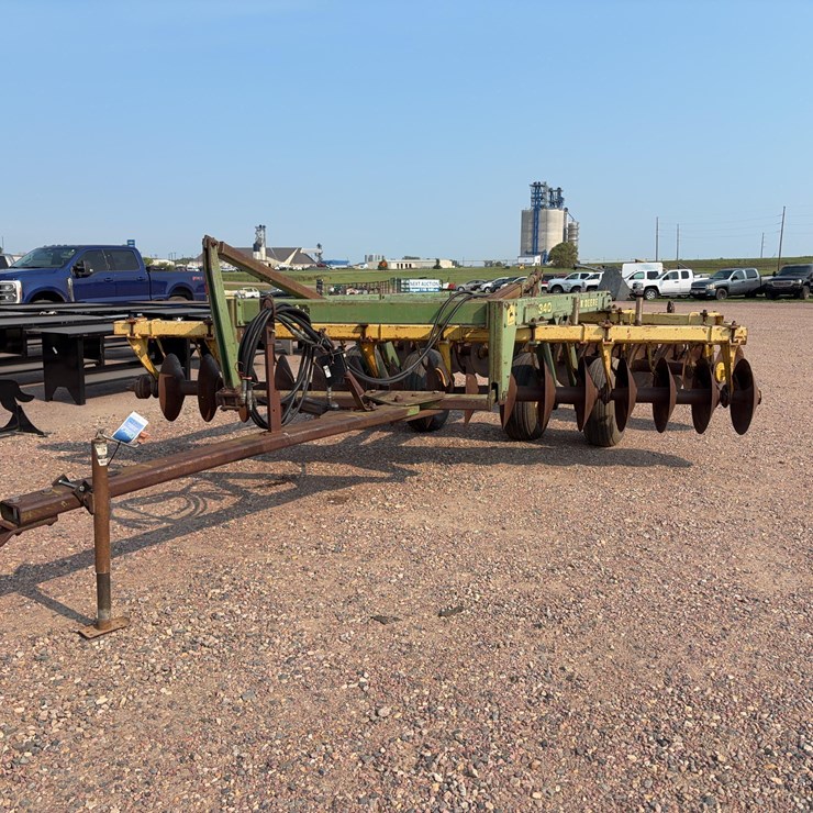 JOHN DEERE 340