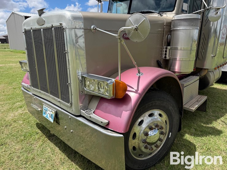 2000-peterbilt-379-image-9