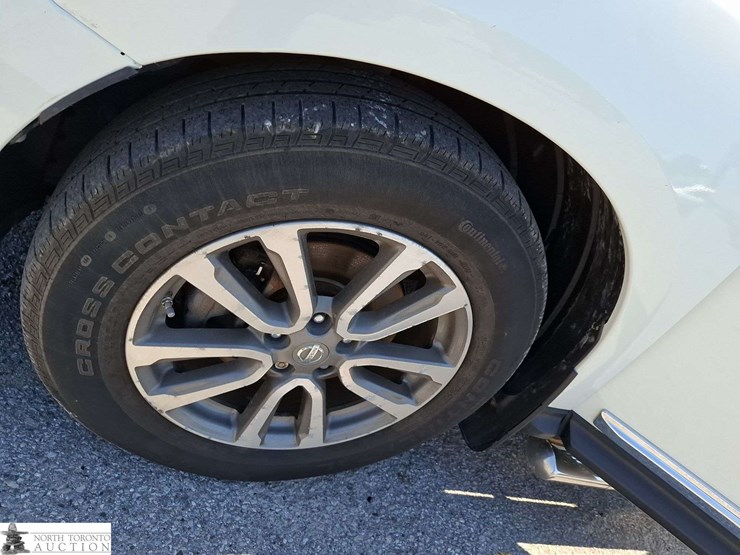 2014-nissan-pathfinder-image-25