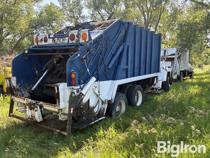1995-ford-l8000-image-5