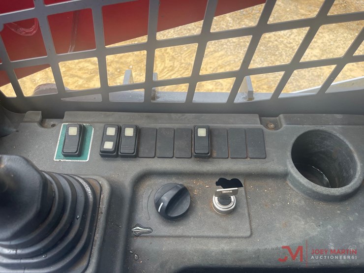 takeuchi-tl10v2-image-13