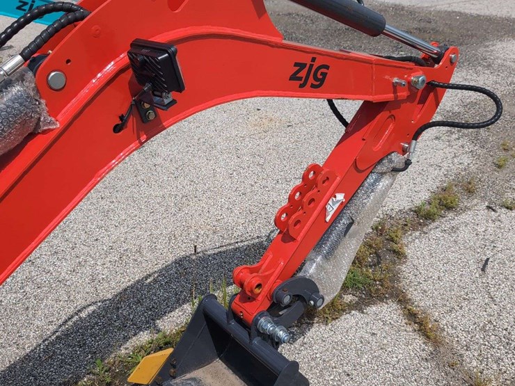 zjg-mini-excavator-zj-12-(red)-image-9