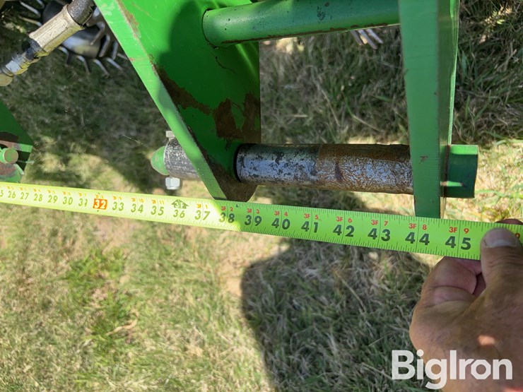 john-deere-7300-image-11