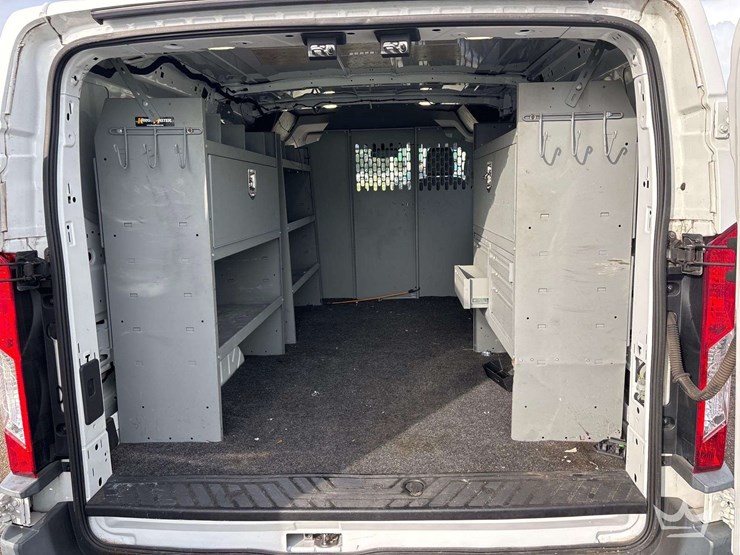 2018-ford-transit-image-22