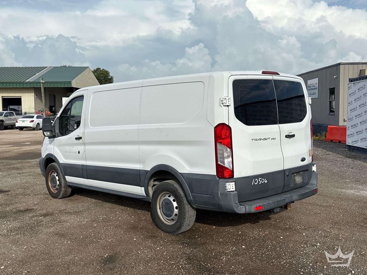 2018-ford-transit-image-4