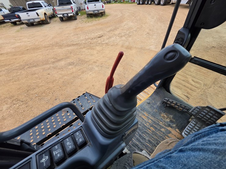 2018-deere-470g-lc-image-45