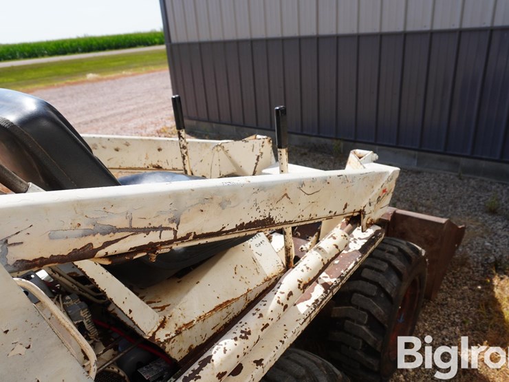 bobcat-m371-image-12