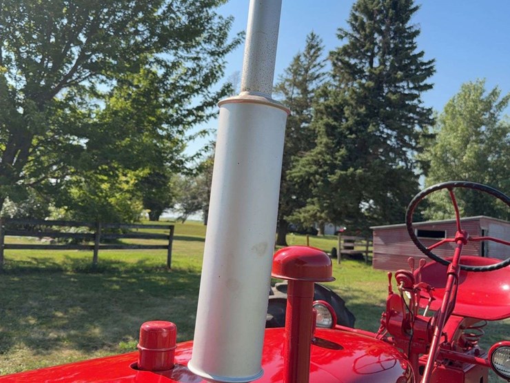 farmall-200-image-13