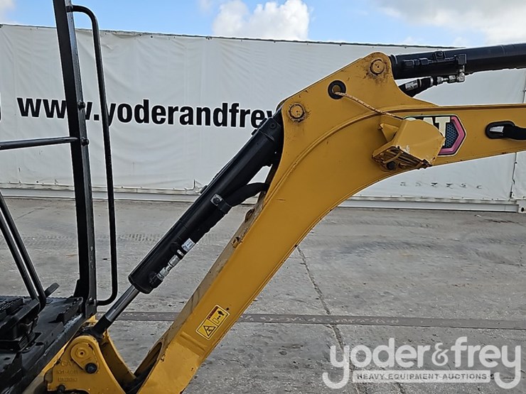 2022-caterpillar-301.7cr-image-13